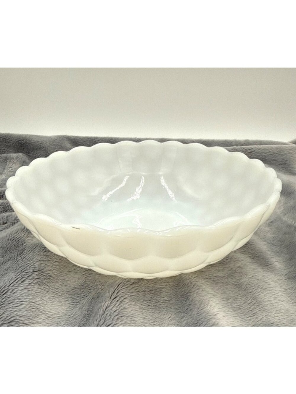Vtg Anchor Hocking White Milk Glass Bubble Pattern Serving Bowl Scalloped Rim